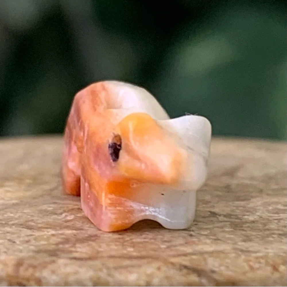 Native American Zuni Spiny Oyster Bead Otter Weasel Ferret Fetish Bead VTG 1.1